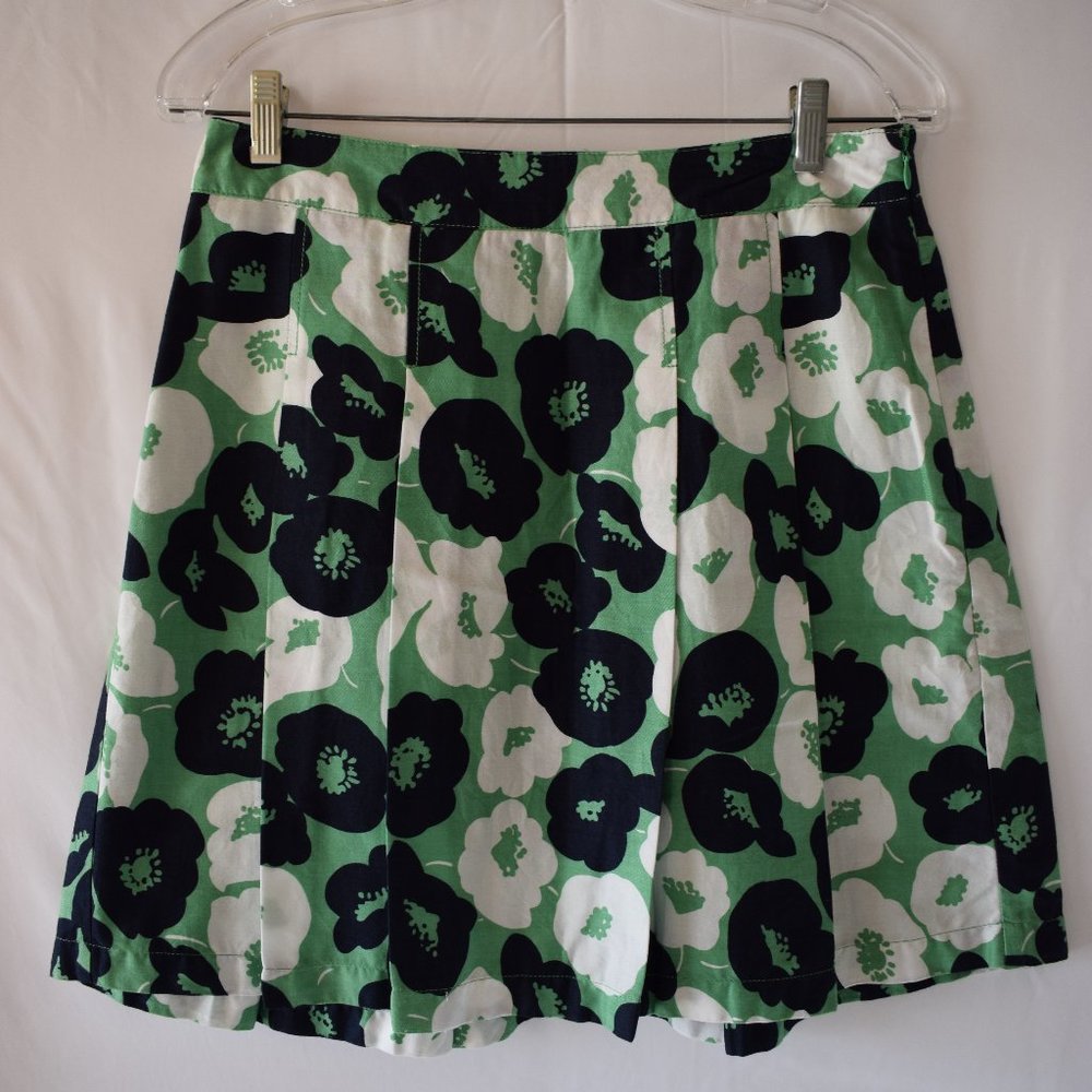 2/$30 Ann Taylor Petite Skirt 6p Floral above knee A-Line